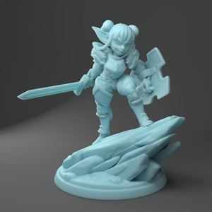 Goblin Female Paladin with Sword 28mm or 32mm Miniatures