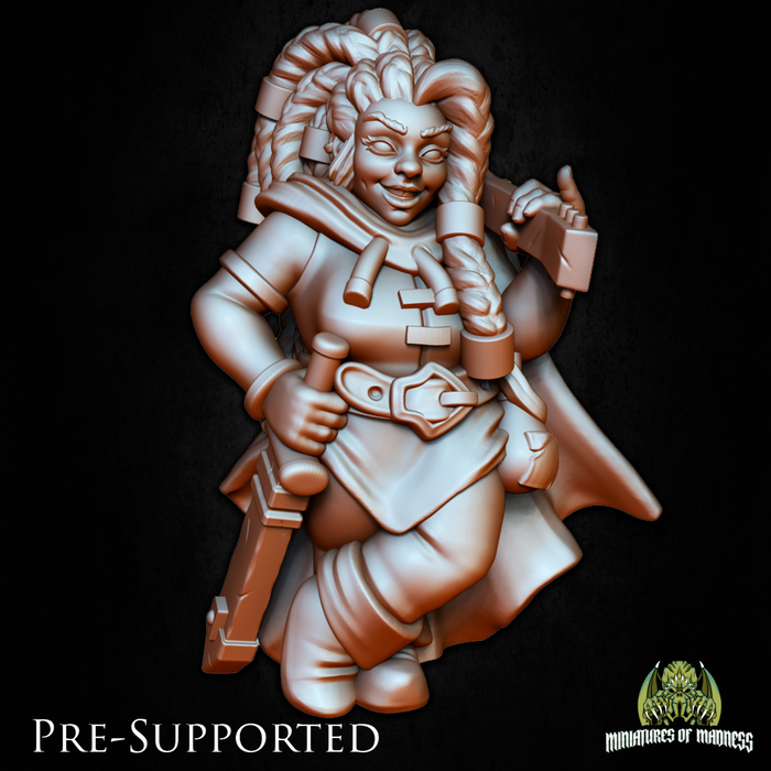 Mevina Steelfall Dwarf Female Bard - 28mm or 32mm Miniatures of Madness Mini Villagers