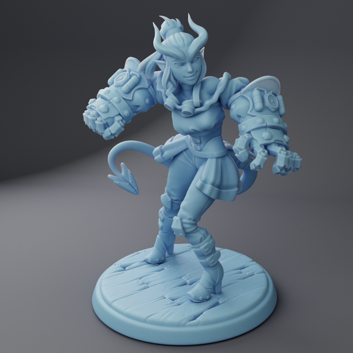 Punch Reforged Sexy Female Tiefling Fighter - 28mm 32mm 54mm or 75mm Miniatures Twin Goddess Reforged II