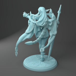 Sexy Female Silver Dragon Elf             28mm or 32mm Miniatures