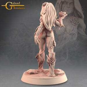 Dryads - 28mm or 32mm Miniatures