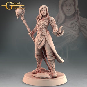 Female Battlemage - 28mm or 32mm Miniatures