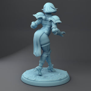 Riz the Pointless Armor NSFW (Nude) Elf Female          28mm or 32mm Miniatures
