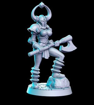 Female Chaos Knight 2 - Heroine Quest - 28mm or 32mm Miniature